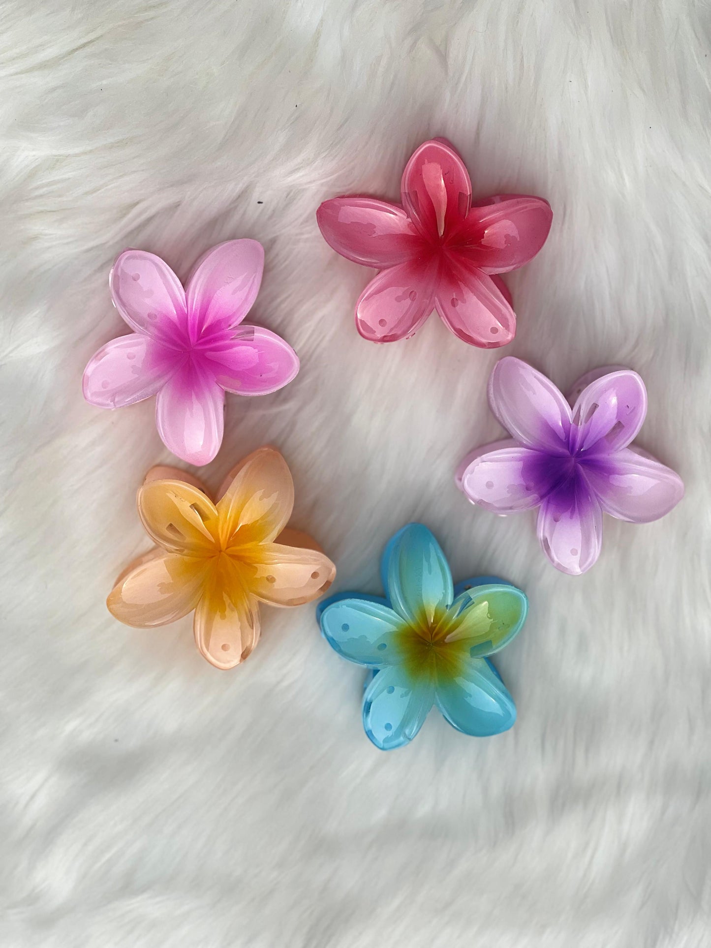 Large lotus claws